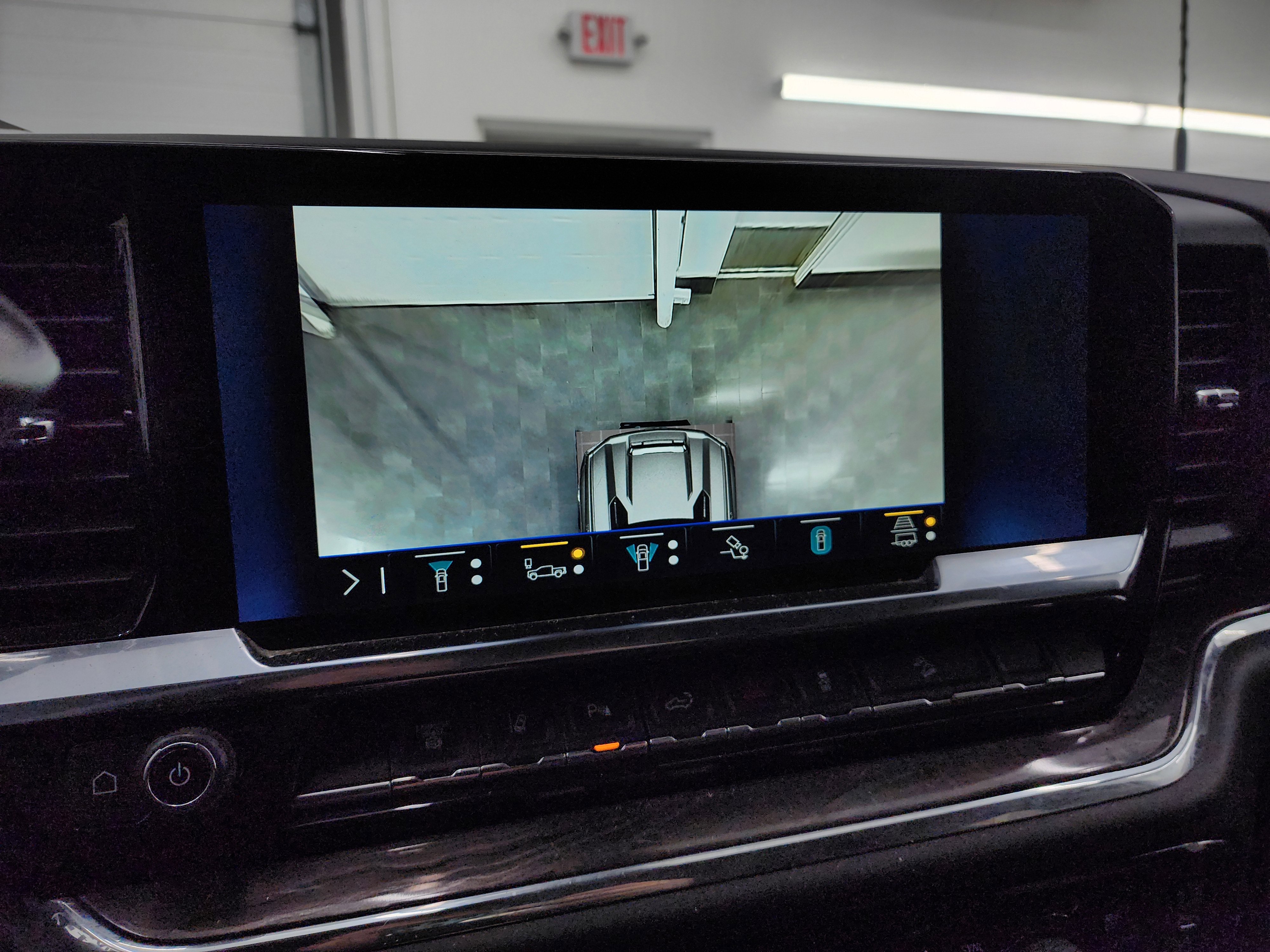 Used 2024 Chevrolet Silverado 2500 LTZ w/ LTZ Plus Package image 18