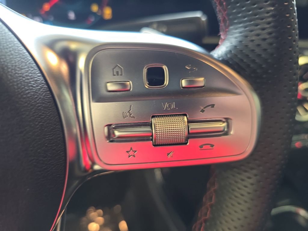 Used 2020 Mercedes-Benz CLA 250 image 21