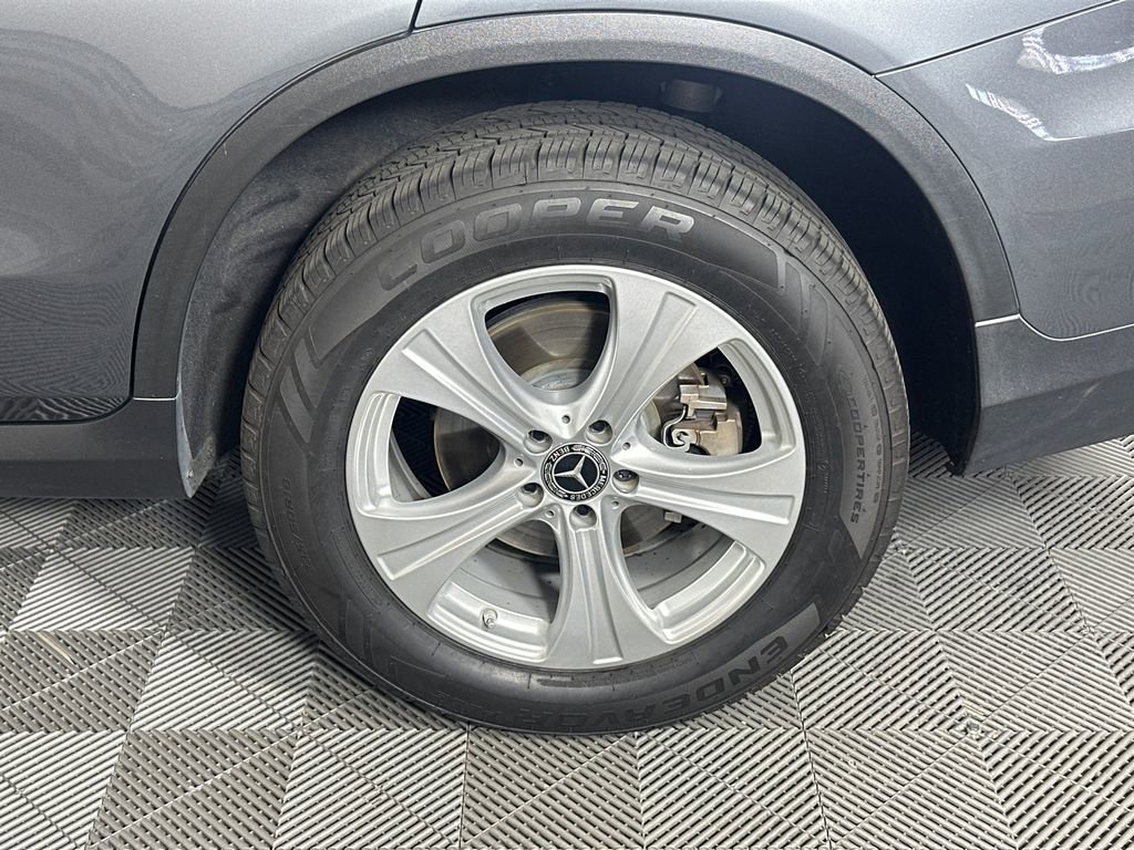 Used 2018 Mercedes-Benz GLC 300 4MATIC image 22