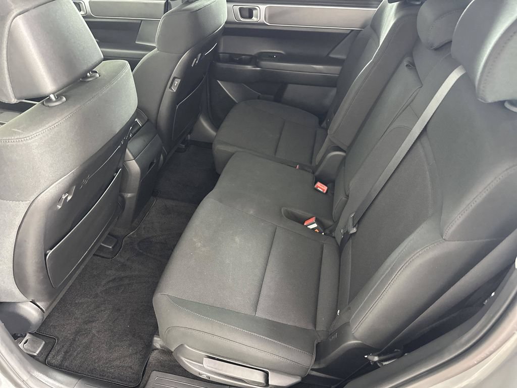 Certified 2025 Hyundai Santa Fe SE FWD image 22