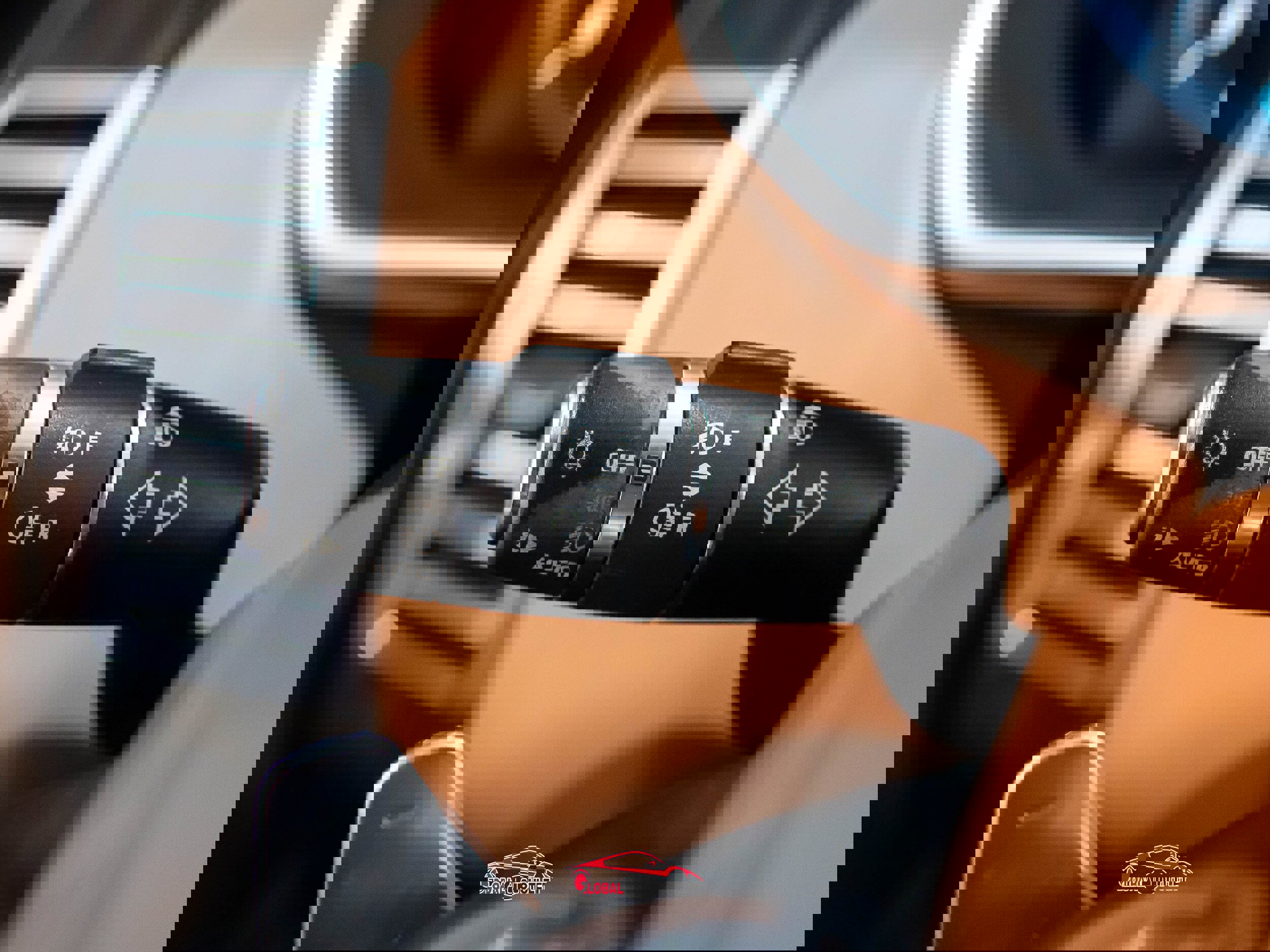 Used 2016 Land Rover Range Rover Autobiography image 32