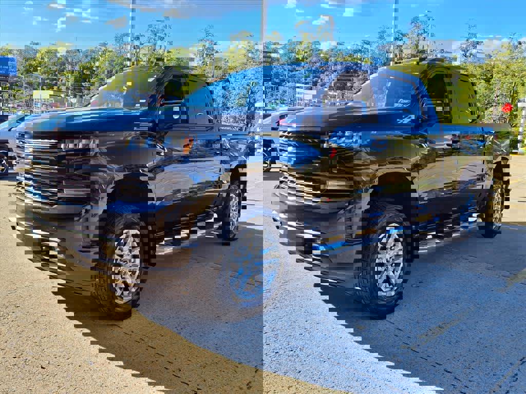 Used 2020 Chevrolet Silverado 1500 RST image 4