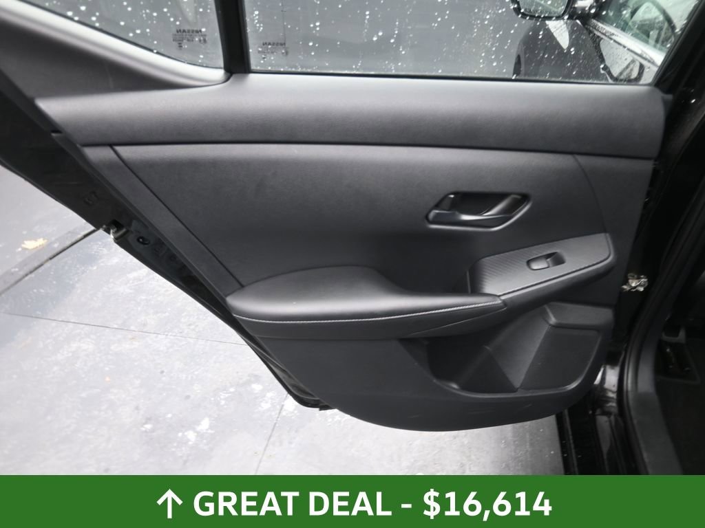 Used 2024 Nissan Sentra SV image 38