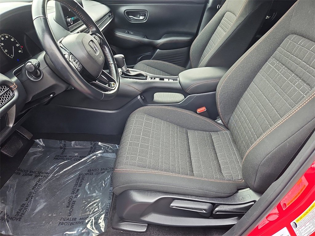 Certified 2025 Honda HR-V Sport image 19