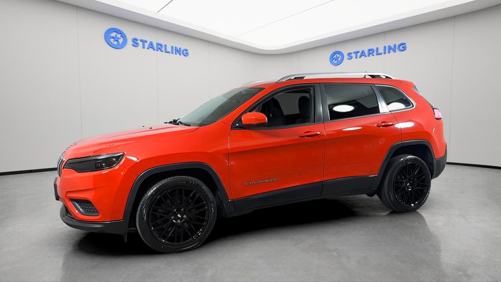 Used 2021 Jeep Cherokee Latitude FWD image 3