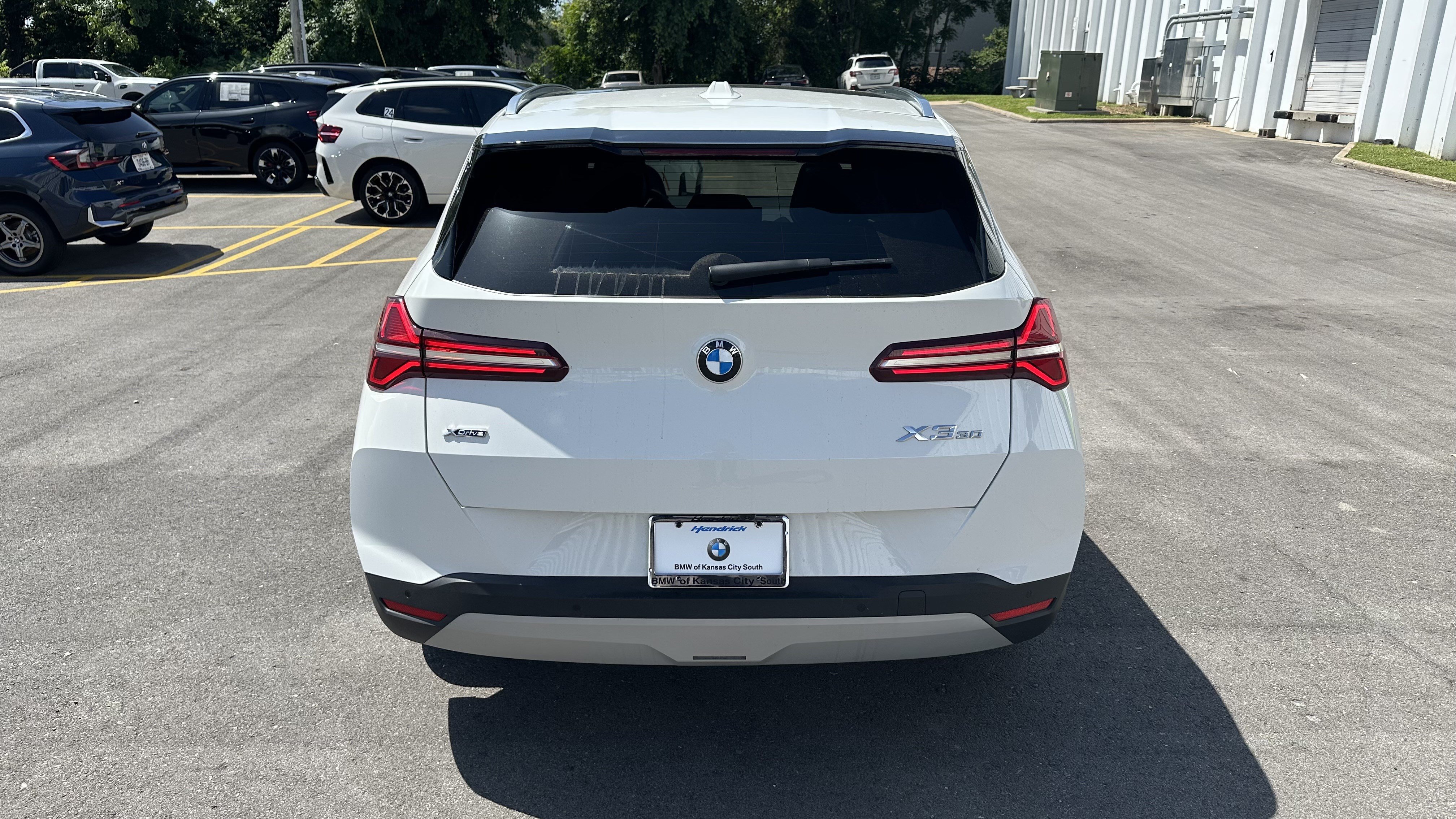 Used 2025 BMW X3 xDrive30i w/ Premium Package AWD/4WD image 9