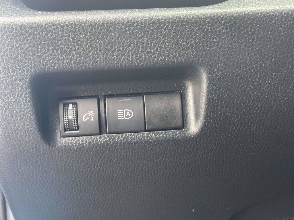 Used 2019 Toyota RAV4 XLE image 24