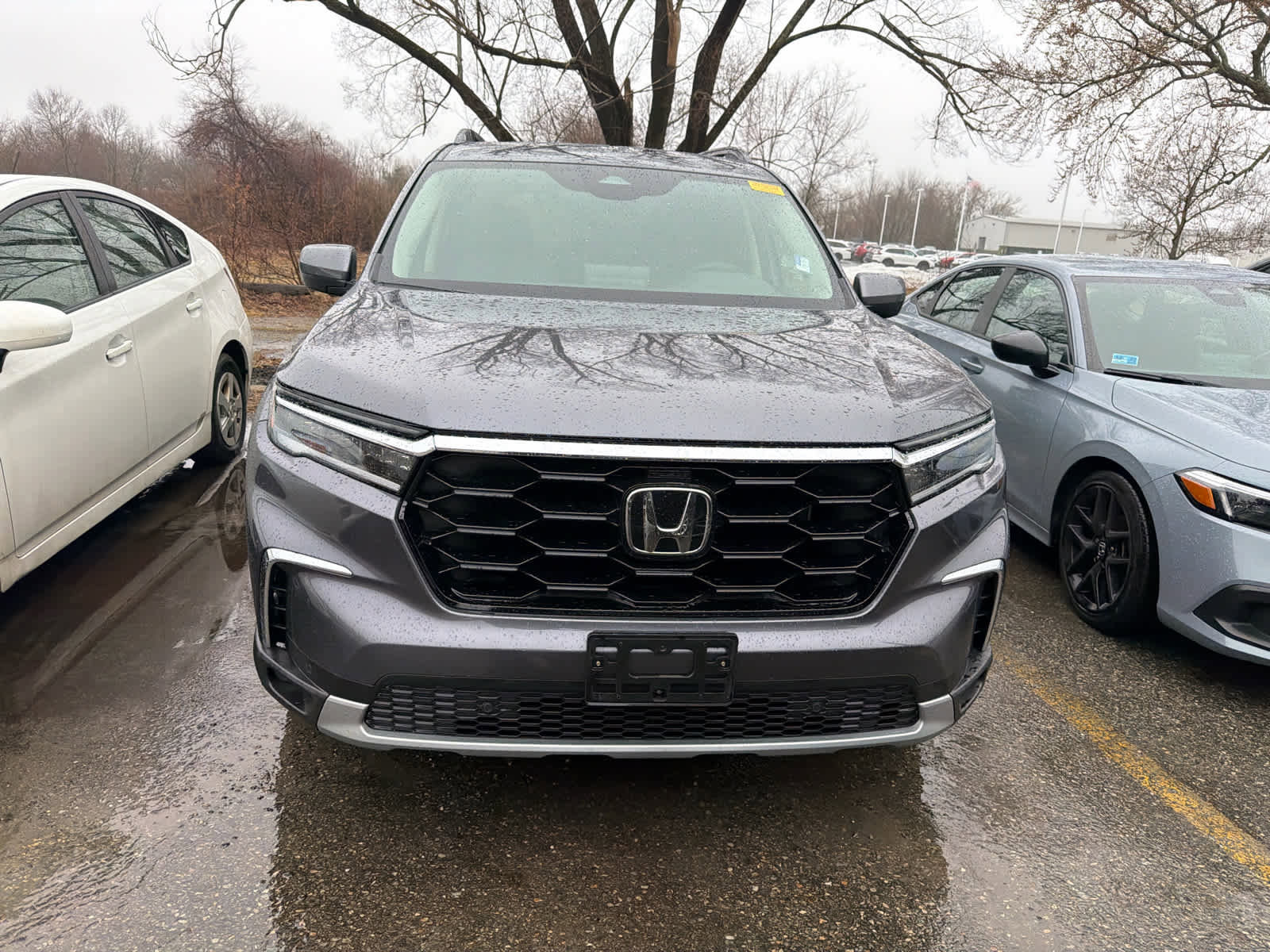 Used 2024 Honda Pilot Touring image 2