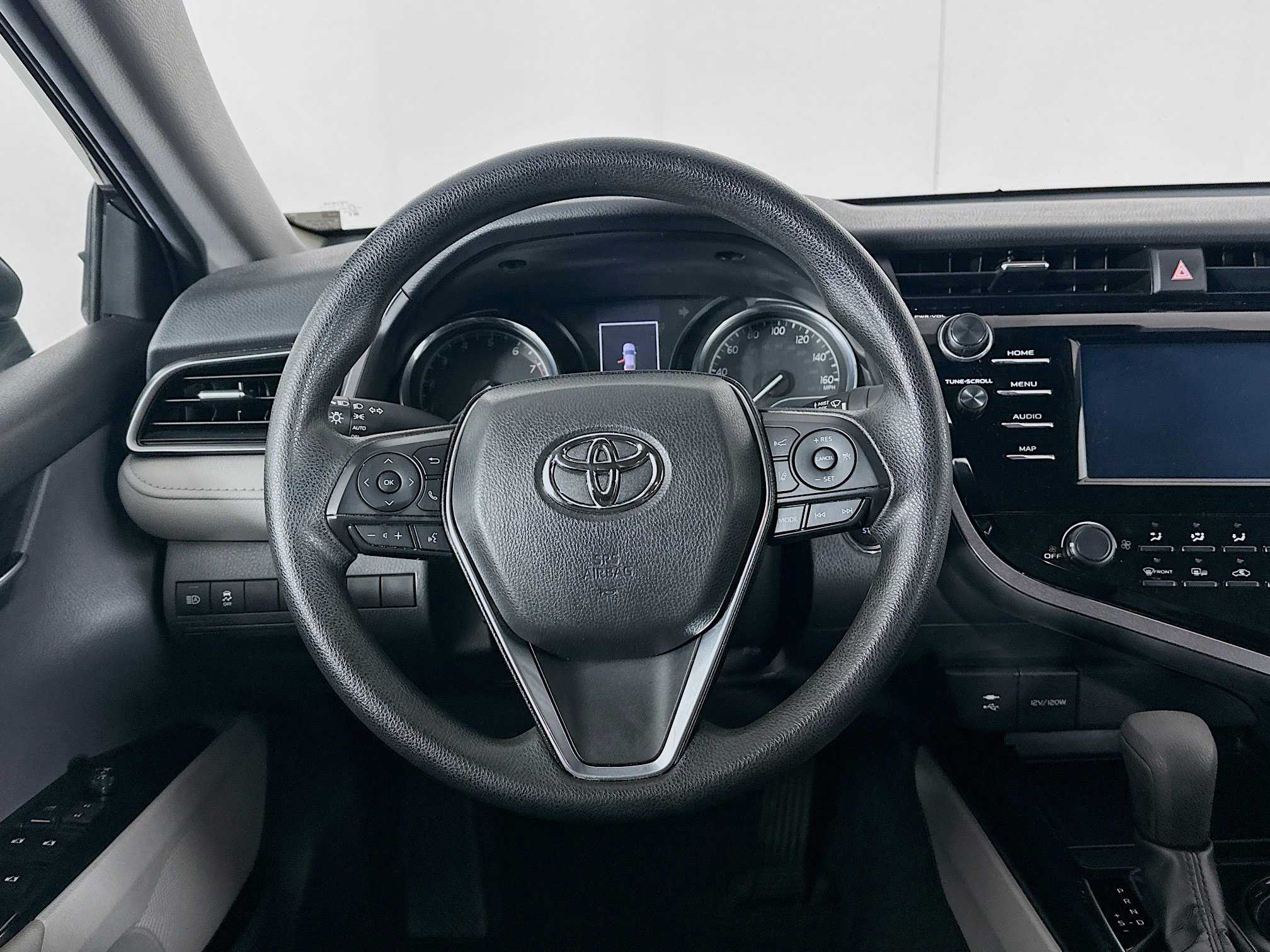 Used 2019 Toyota Camry LE w/ Convenience Package image 18