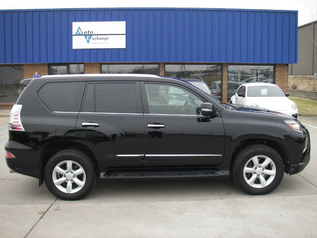 Used 2016 Lexus GX 460 w/ Navigation Package AWD/4WD image 4