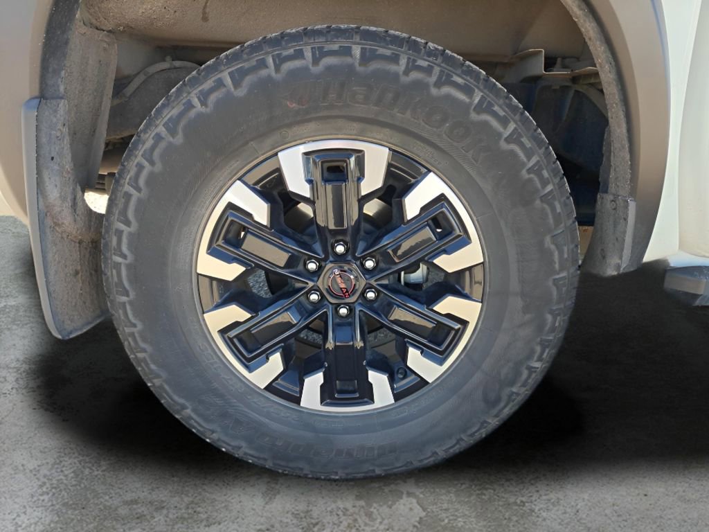 Used 2023 Nissan Frontier PRO-4X w/ Pro Convenience Package image 8