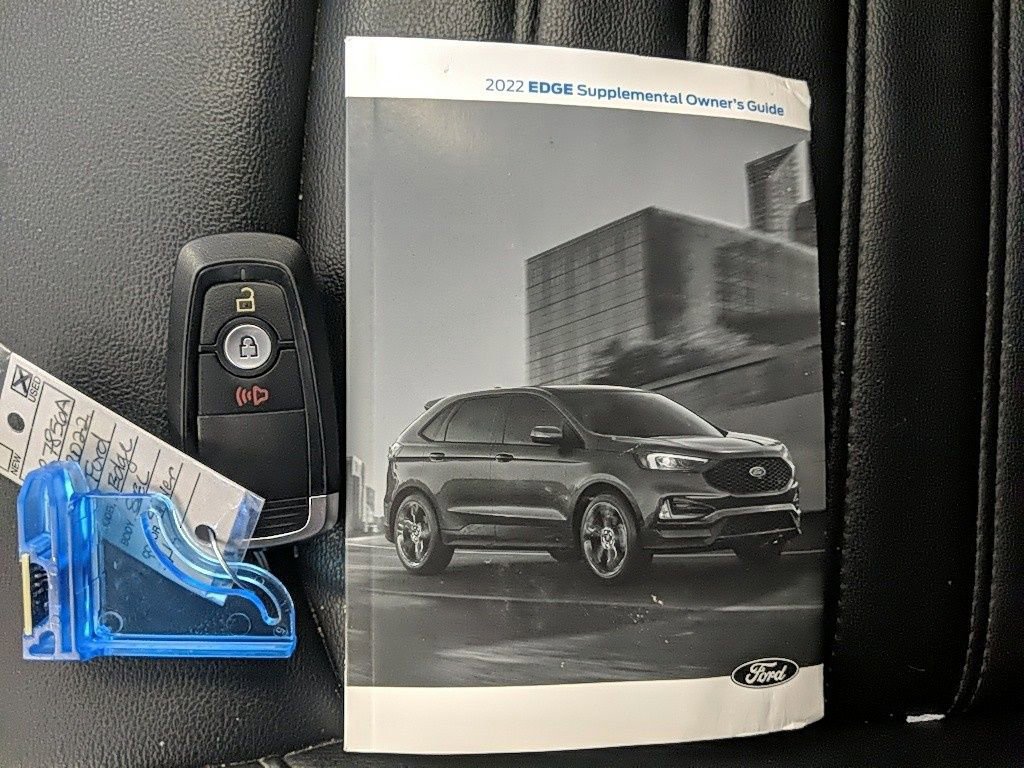 Used 2022 Ford Edge SEL image 28