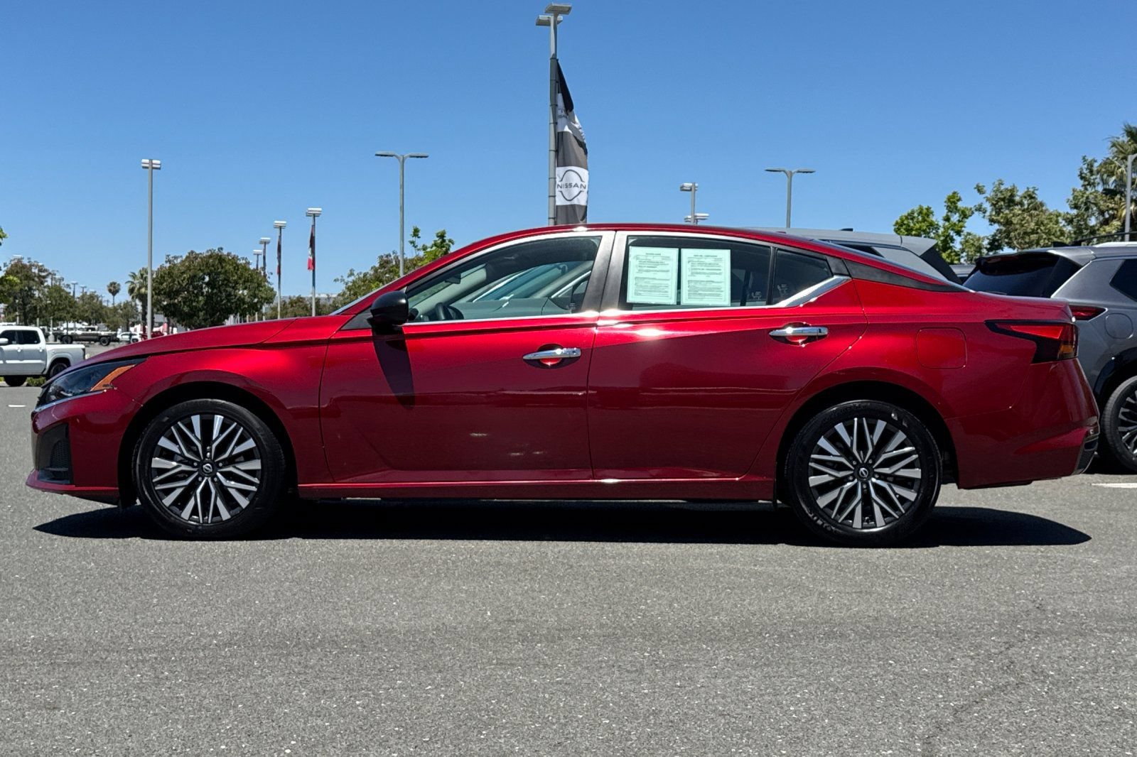 Certified 2025 Nissan Altima 2.5 SV FWD image 7