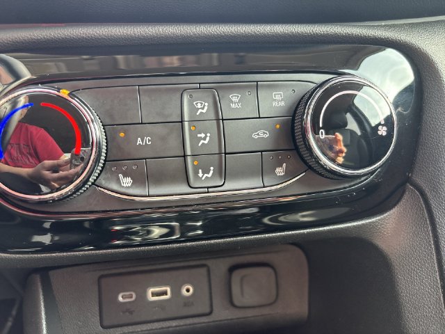 Certified 2023 Buick Encore GX Preferred w/ Cold Weather Comfort Package FWD image 29