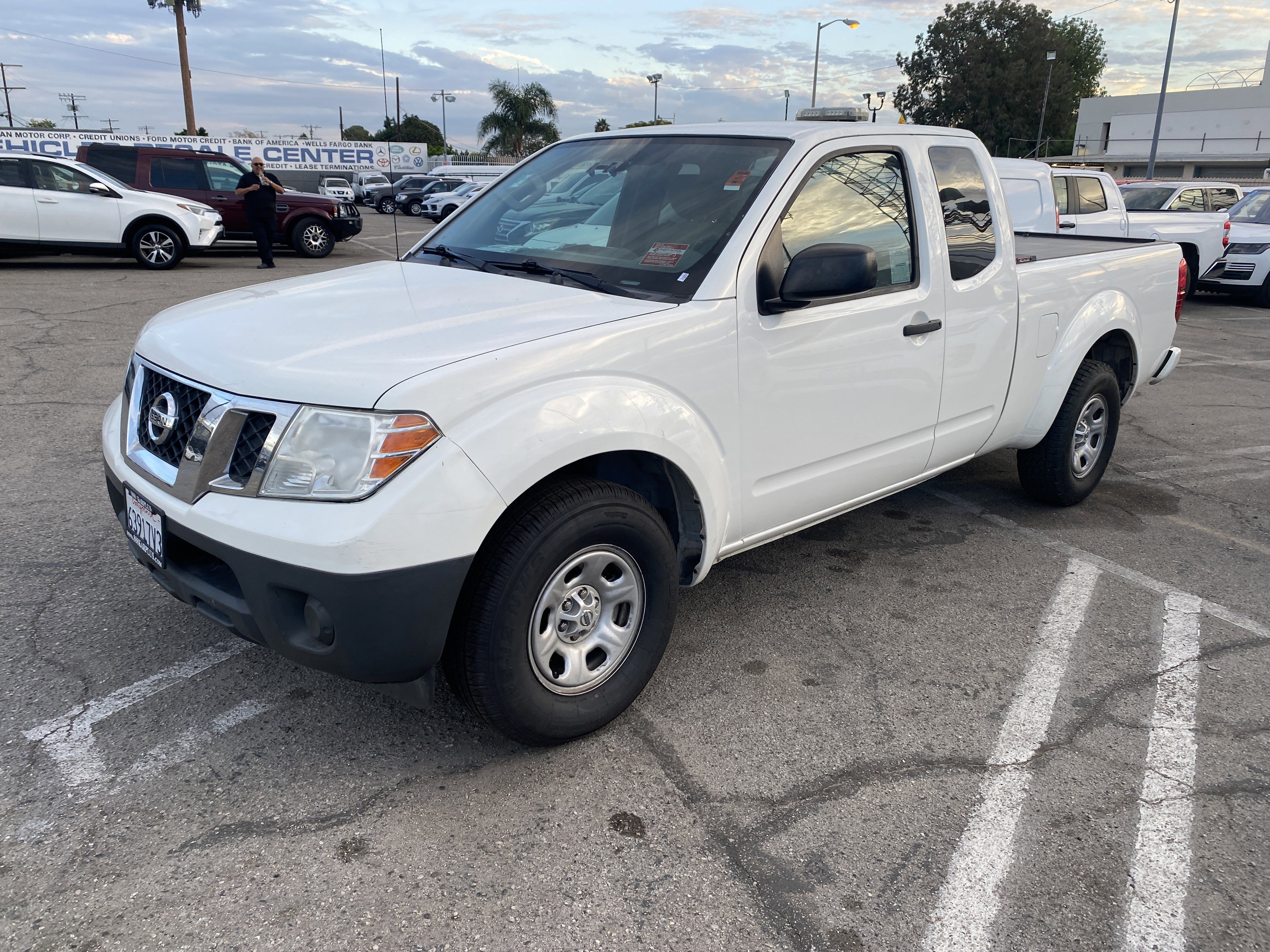 Used 2019 Nissan Frontier S image 2