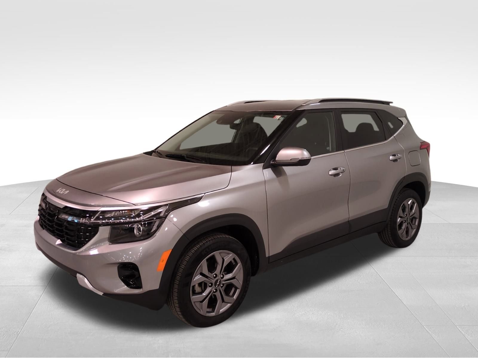 Certified 2024 Kia Seltos S image 8