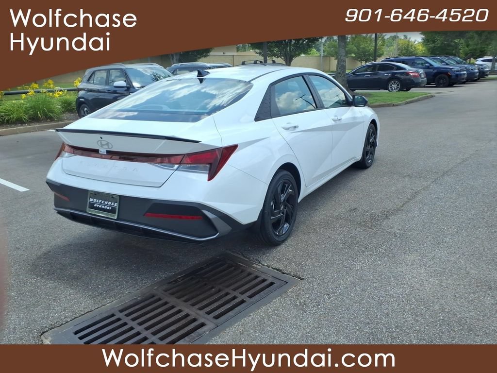 New 2026 Hyundai Elantra Sport FWD image 5