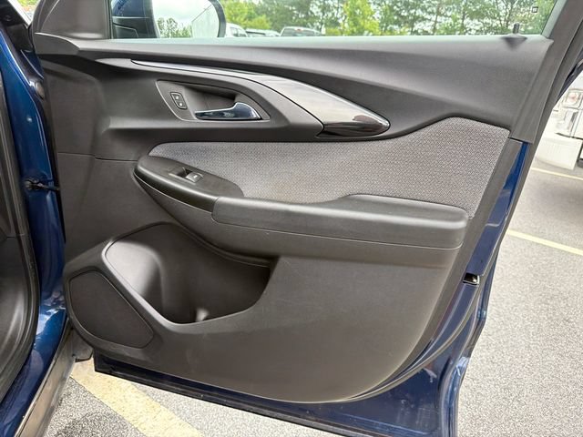 Used 2022 Chevrolet TrailBlazer LT w/ Convenience Package FWD image 14