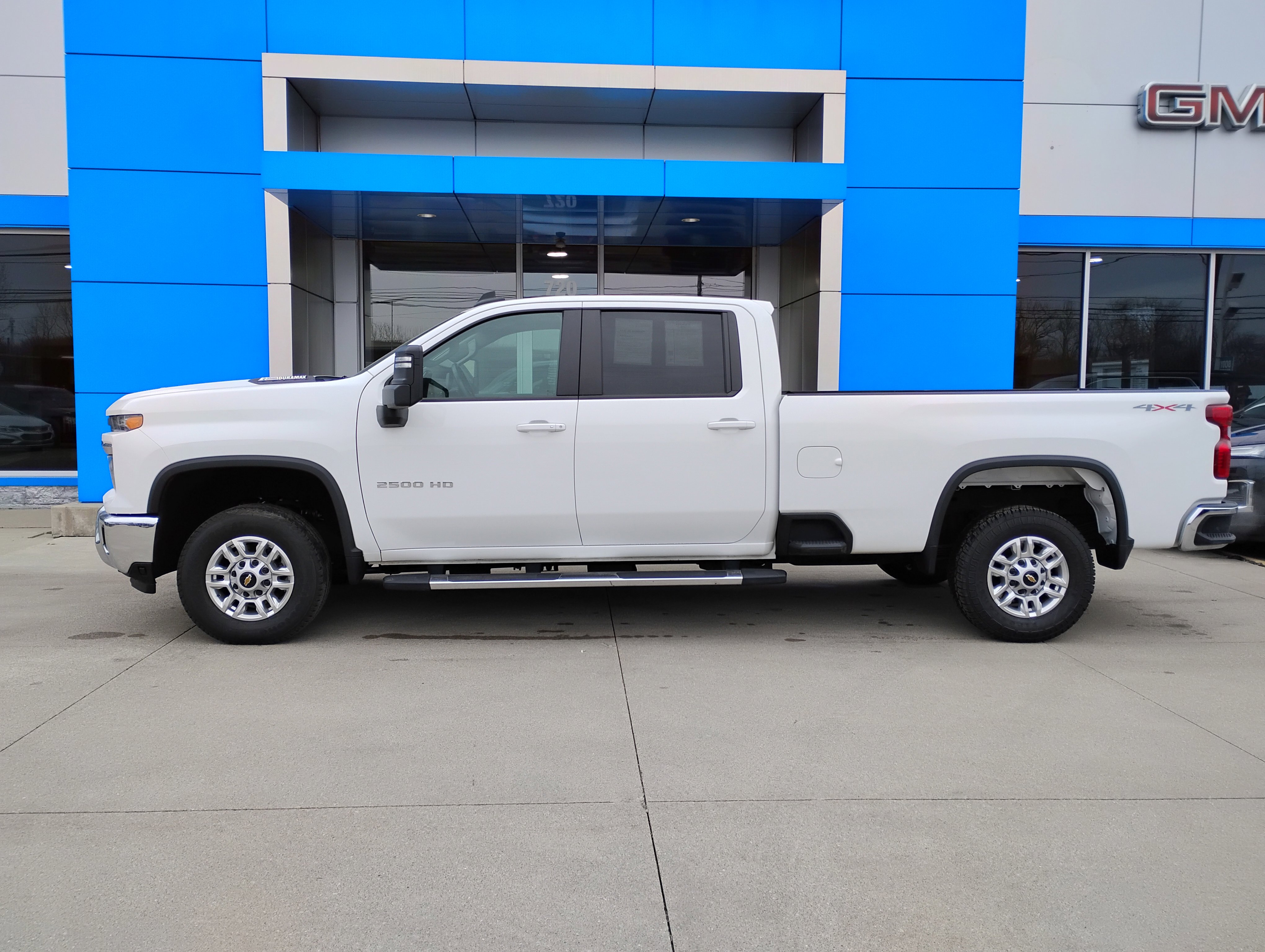 Used 2025 Chevrolet Silverado 2500 LT w/ Convenience Package image 30