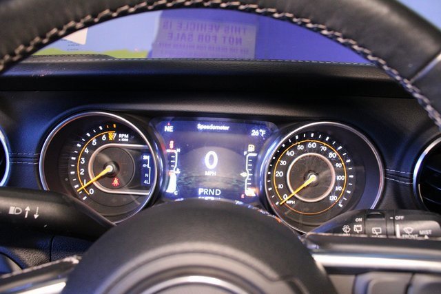 Used 2018 Jeep Wrangler Unlimited Sahara w/ Uconnect 4C Nav & Sound Group image 16