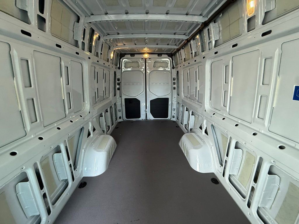 New 2025 Mercedes-Benz Sprinter 3500 image 24