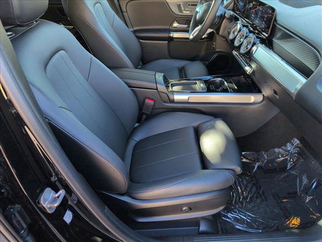 Used 2025 Mercedes-Benz GLB 250 image 21