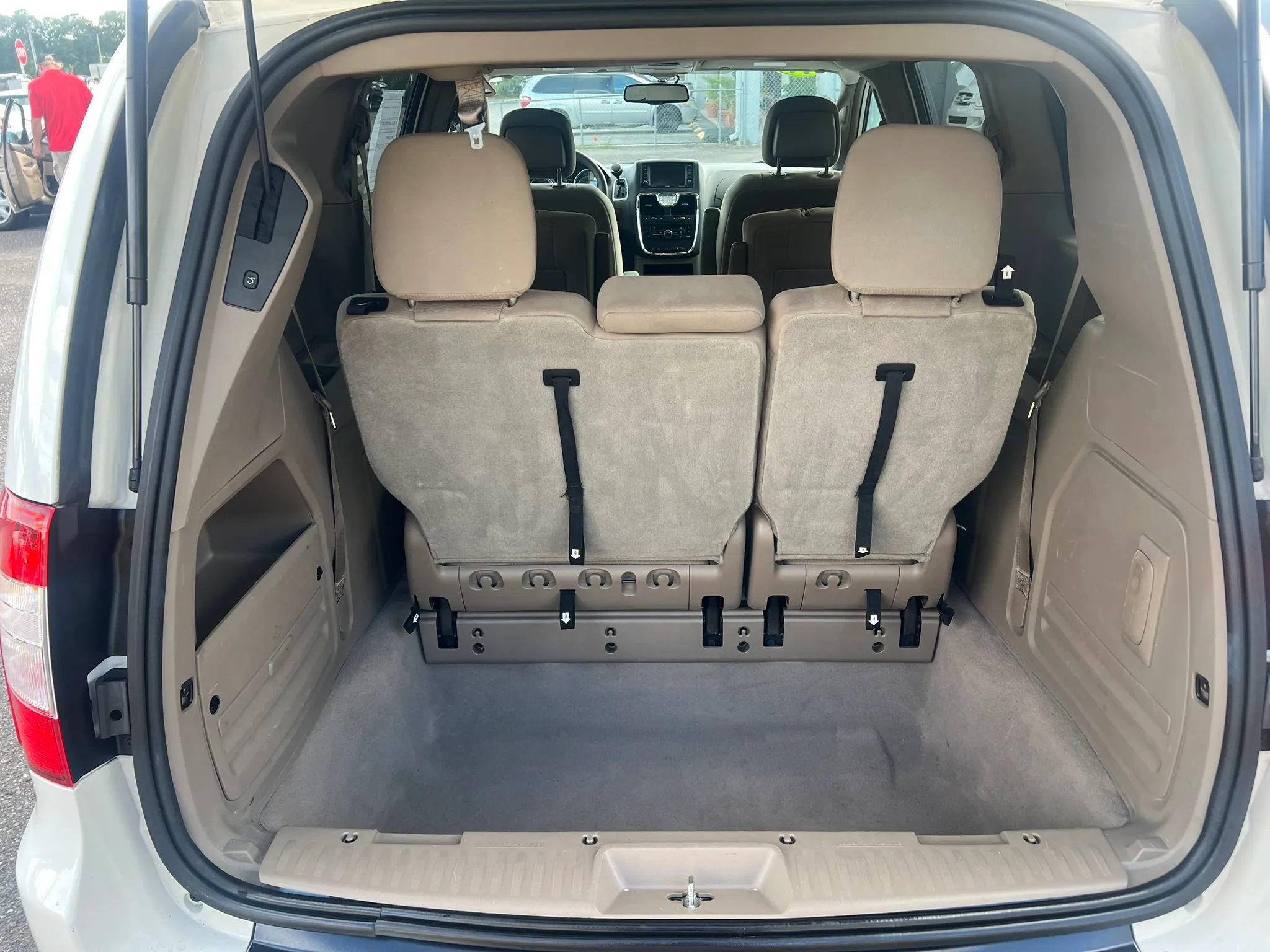 Used 2011 Chrysler Town & Country Touring FWD image 16