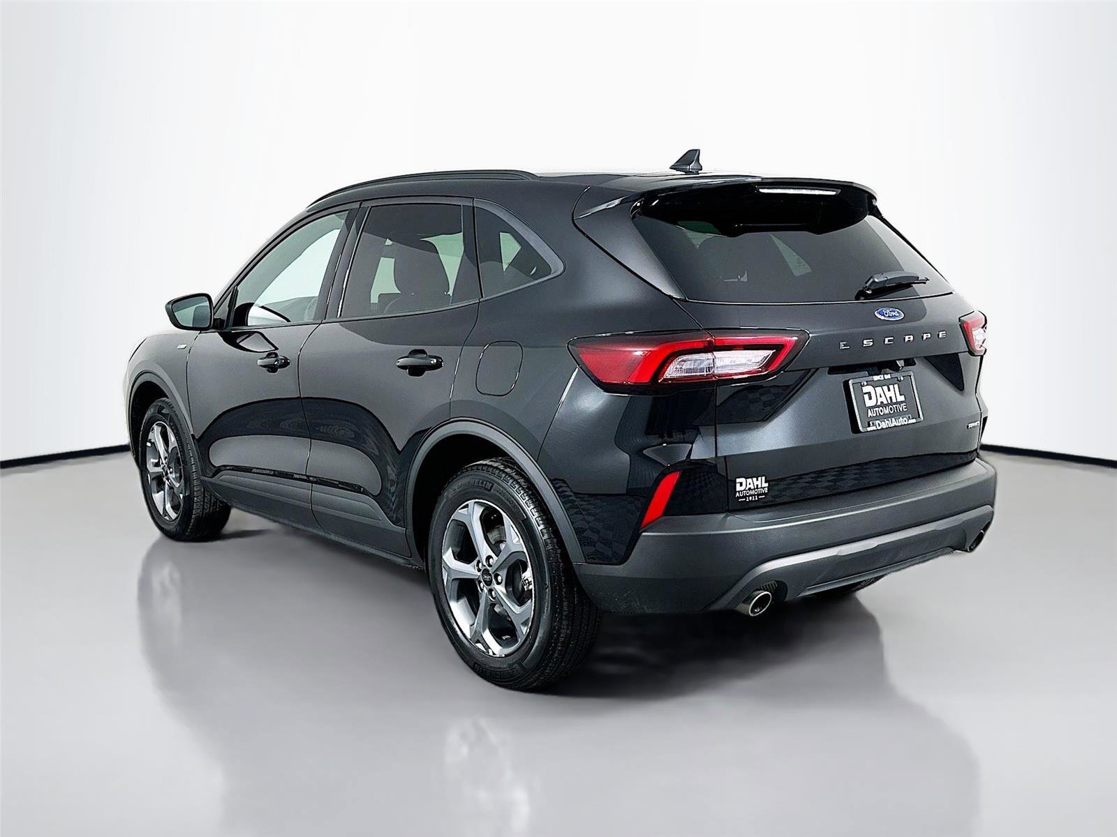 Used 2025 Ford Escape ST-Line image 5