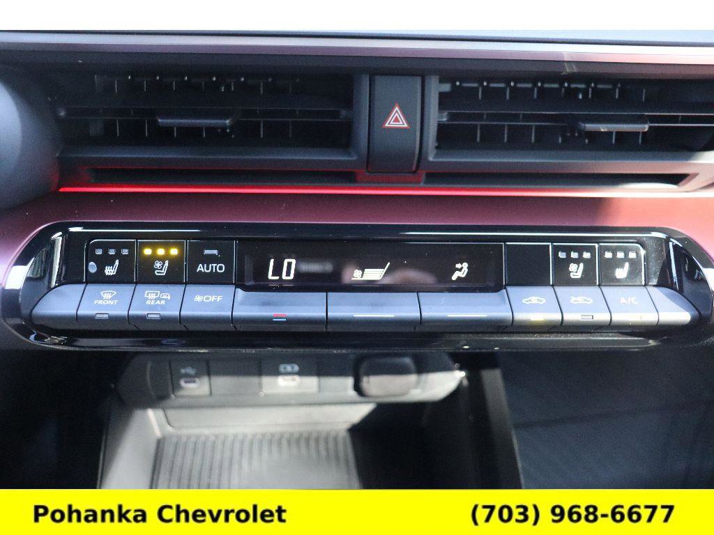 Used 2024 Toyota Prius Prime Premium w/ Advanced Technology Package image 17