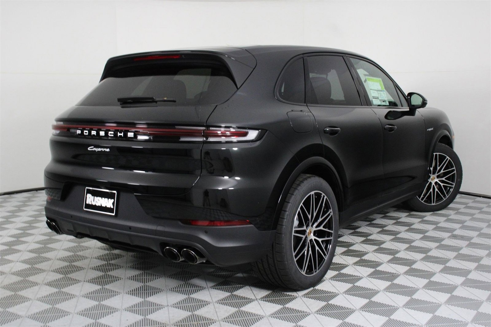 New 2026 Porsche Cayenne E-Hybrid image 7