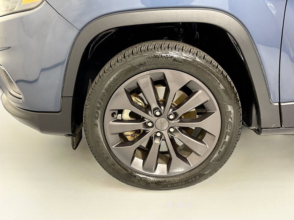 Used 2021 Jeep Cherokee Latitude Lux 80th Anniv w/ Quick Order Package 26U 80TH AWD/4WD image 30