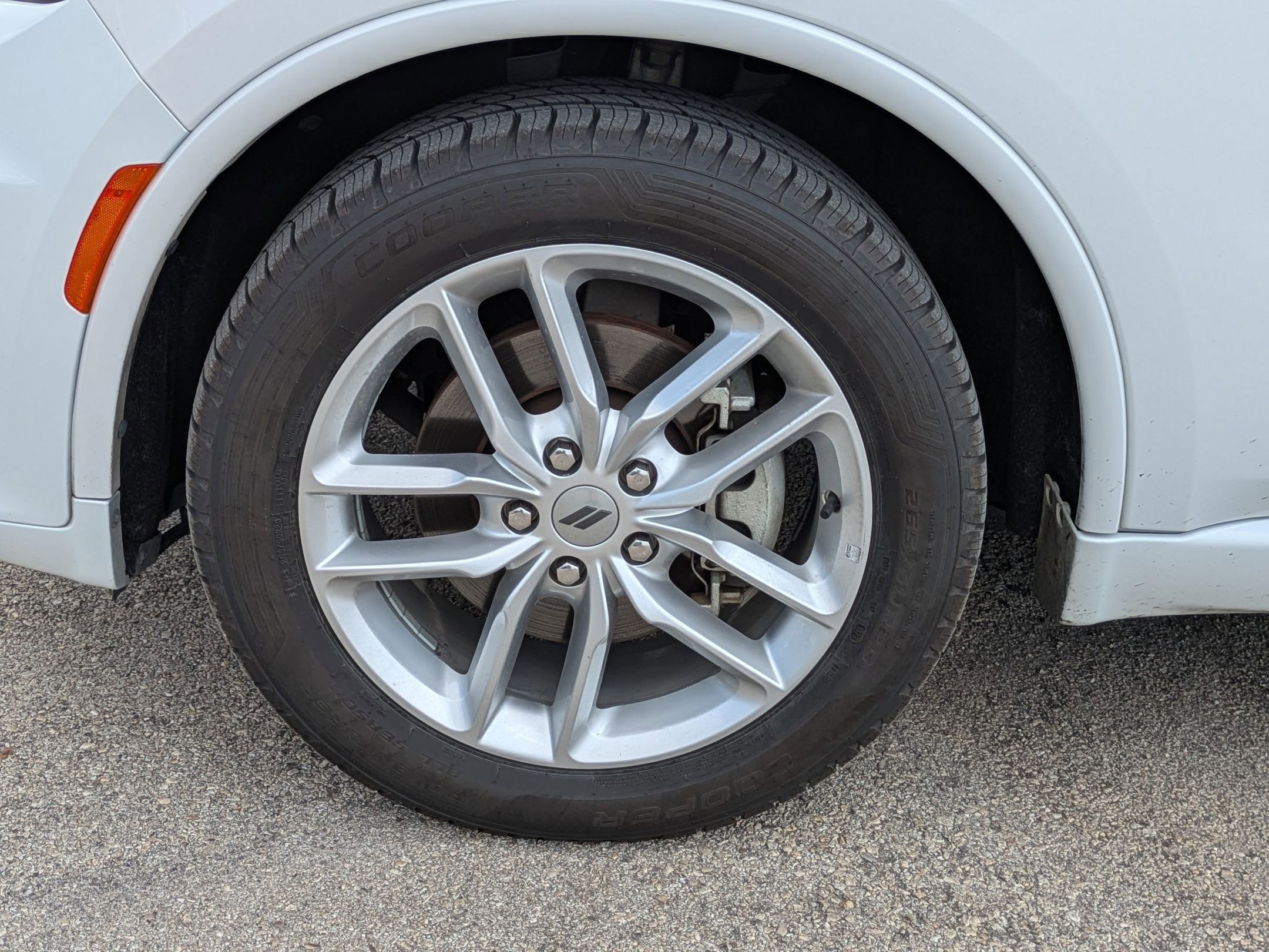 Used 2024 Dodge Durango GT RWD image 29