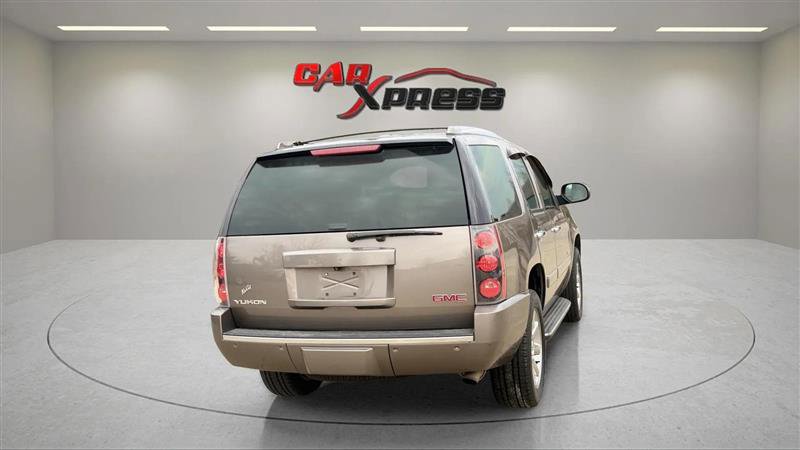 Used 2013 GMC Yukon Denali image 11