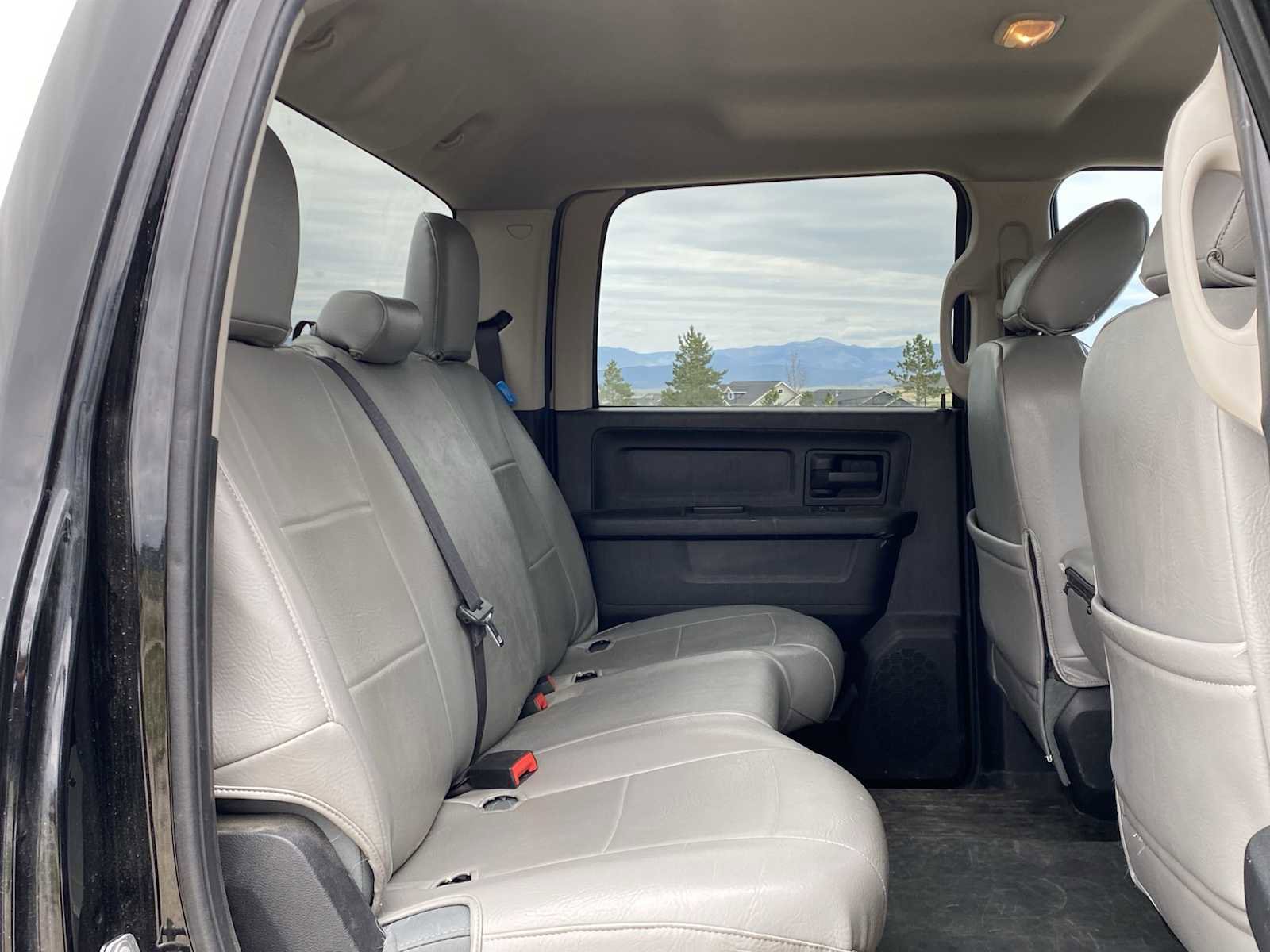 Used 2015 RAM 3500 Tradesman w/ Chrome Appearance Group AWD/4WD image 23