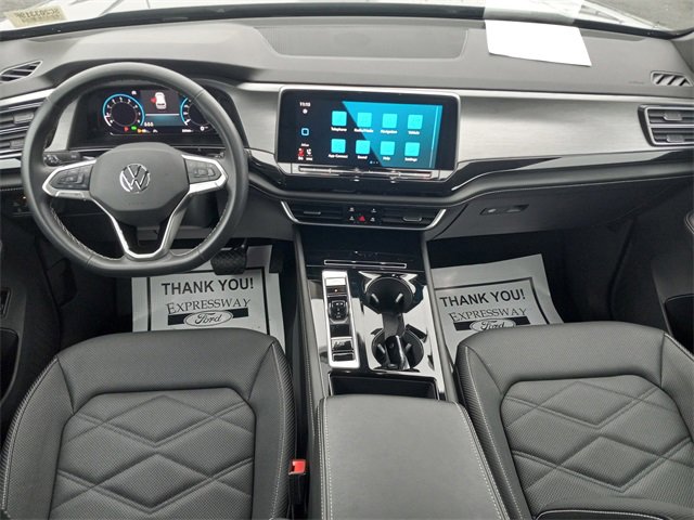 Used 2025 Volkswagen Atlas Cross Sport SE image 16