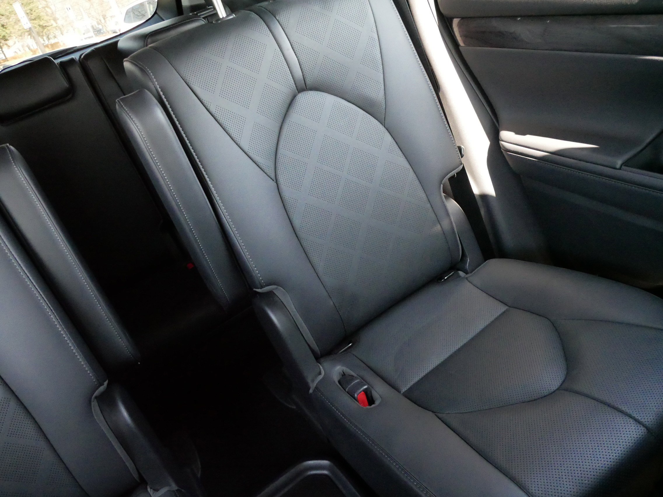 Used 2020 Toyota Highlander Platinum image 14