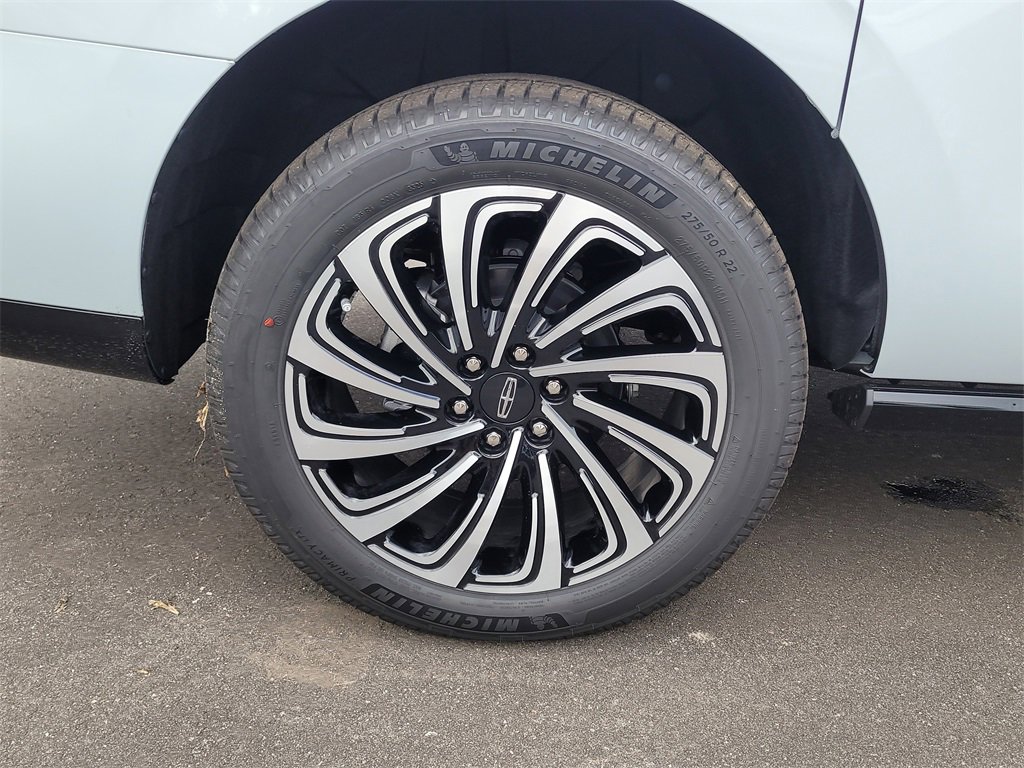 New 2025 Lincoln Navigator L Black Label image 5