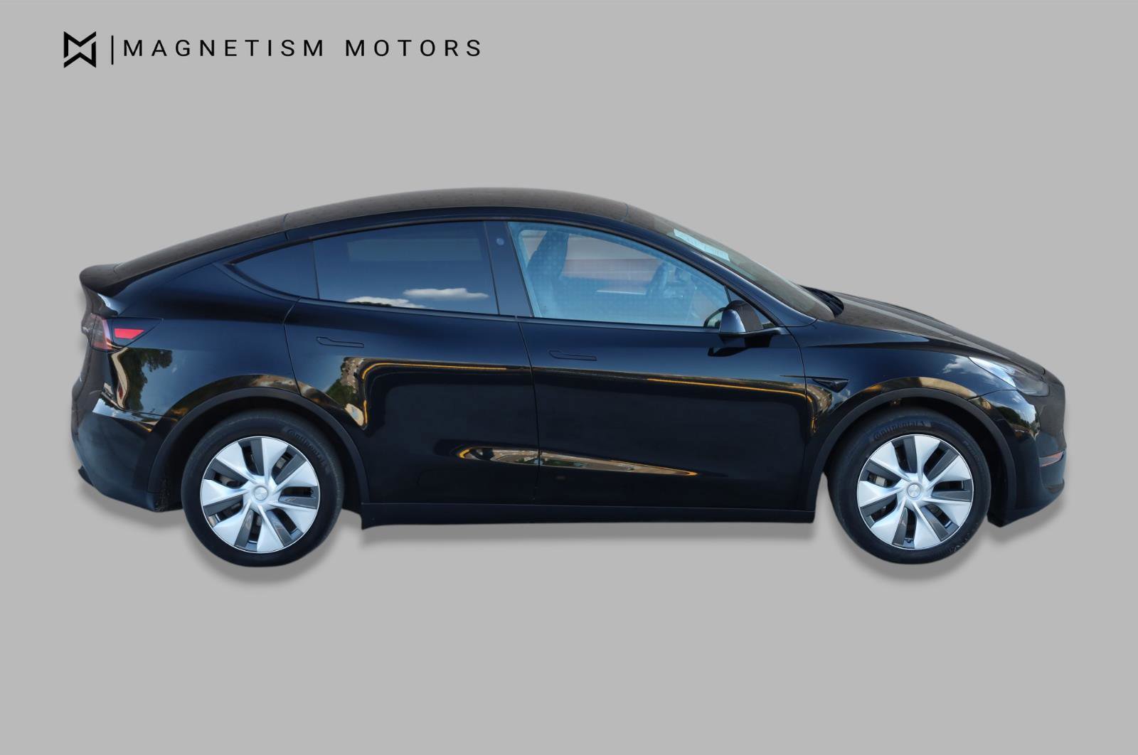 Used 2023 Tesla Model Y Long Range AWD/4WD image 3