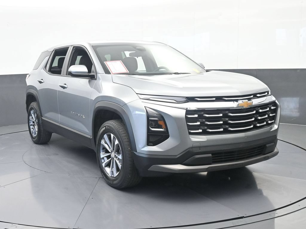 Used 2026 Chevrolet Equinox LT FWD image 9