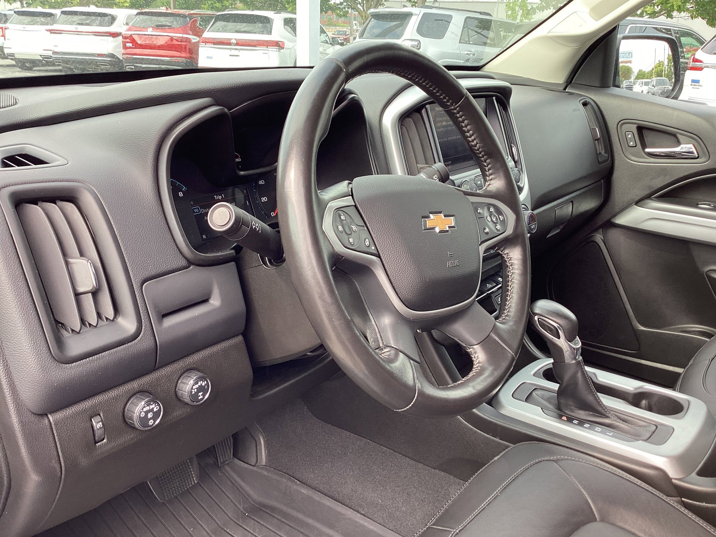 Used 2022 Chevrolet Colorado LT w/ Luxury Package AWD/4WD image 11