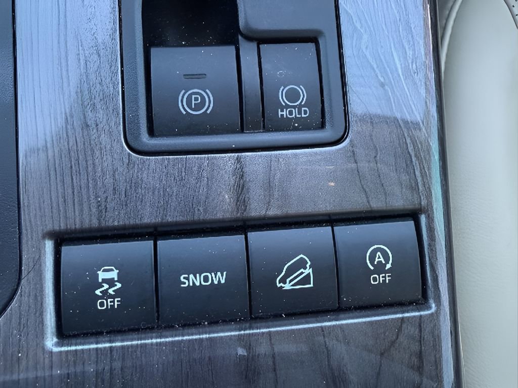 Used 2020 Toyota Highlander Limited image 23