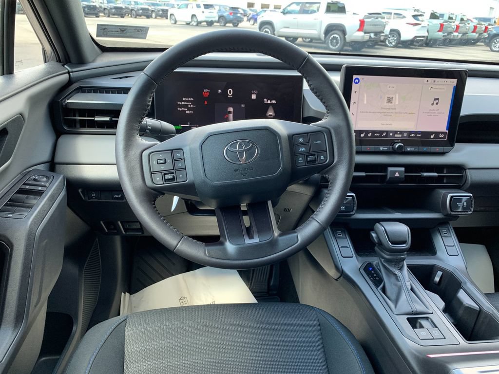 Used 2026 Toyota RAV4 SE w/ Convenience Package FWD image 17