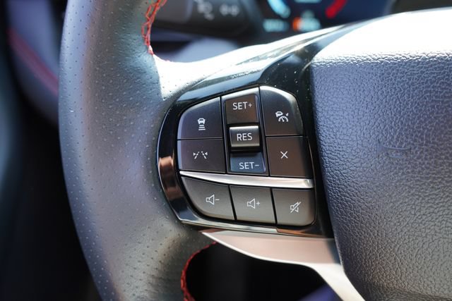 Used 2025 Ford Explorer ST-Line w/ ST-Line Street Pack AWD/4WD image 37