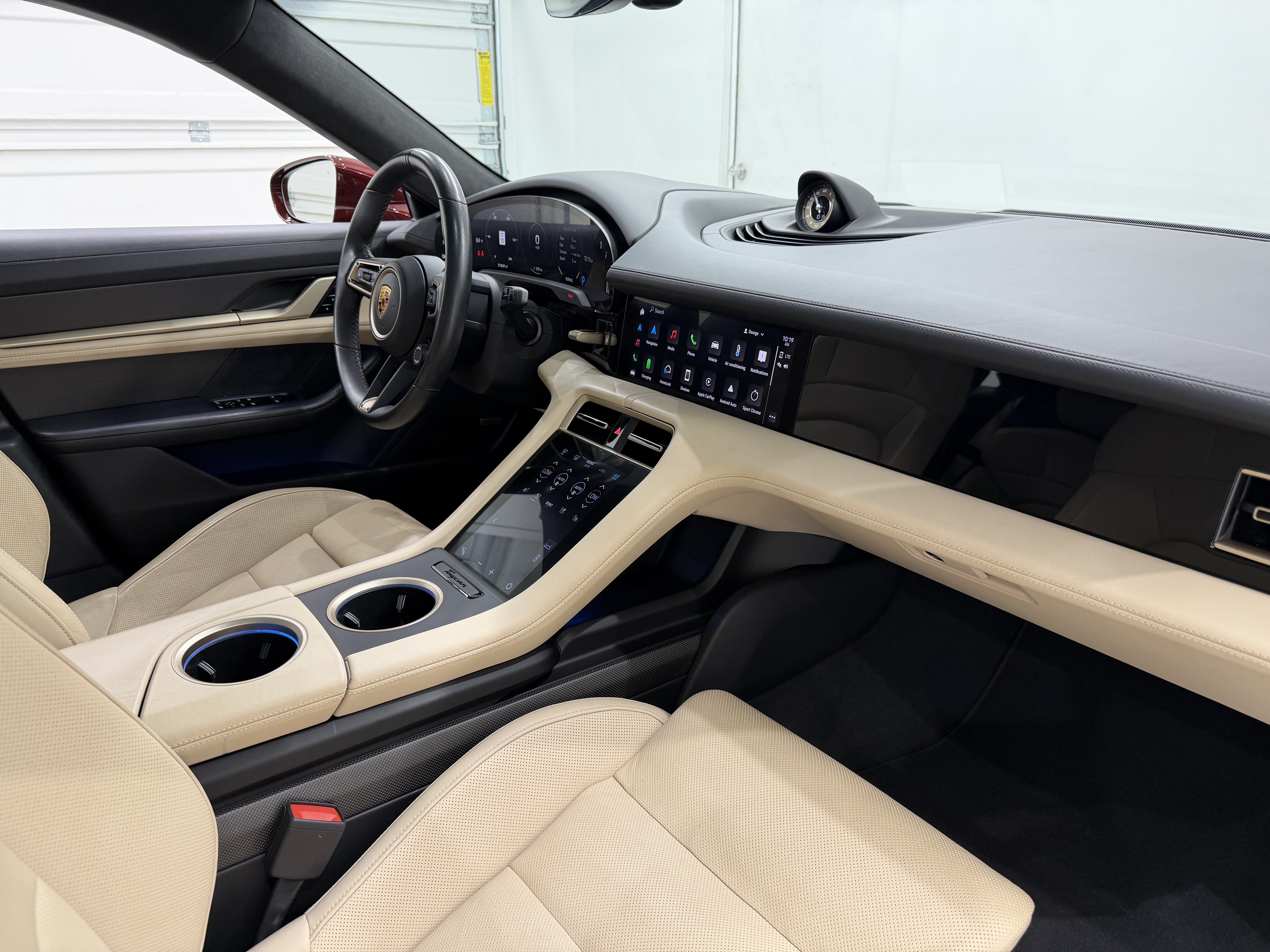 Used 2021 Porsche Taycan Turbo S AWD/4WD image 25