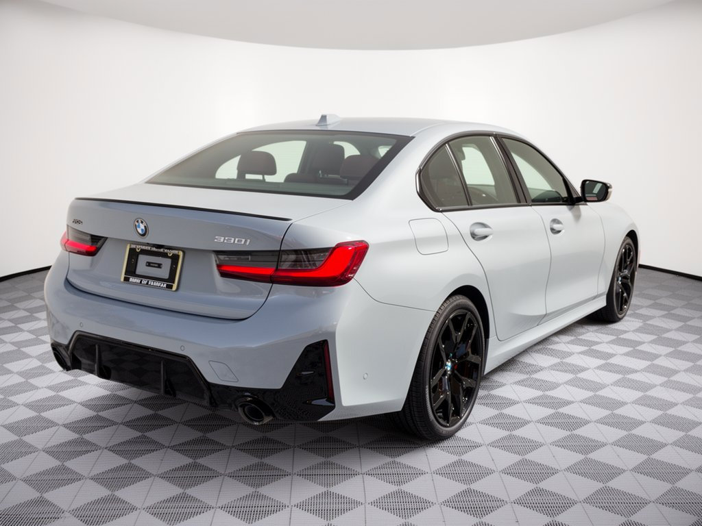 New 2026 BMW 330i xDrive Sedan w/ M Sport Package AWD/4WD image 9