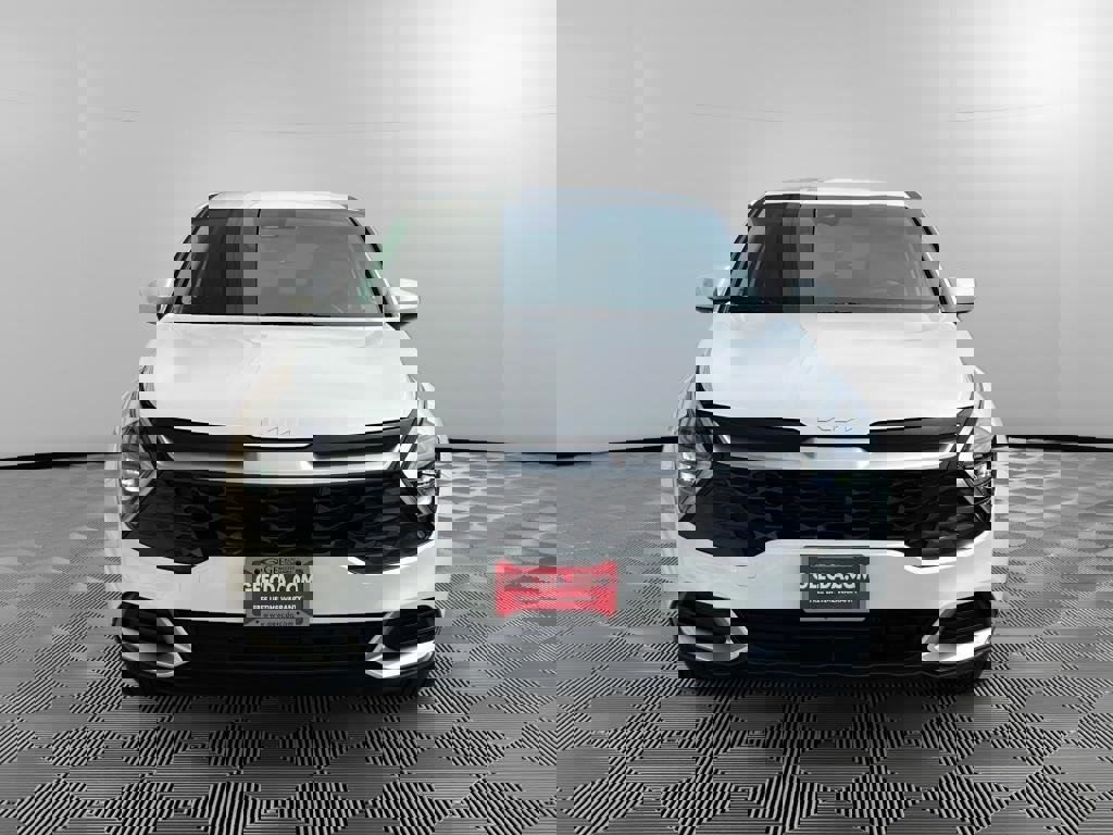 New 2025 Kia Sportage LX image 2