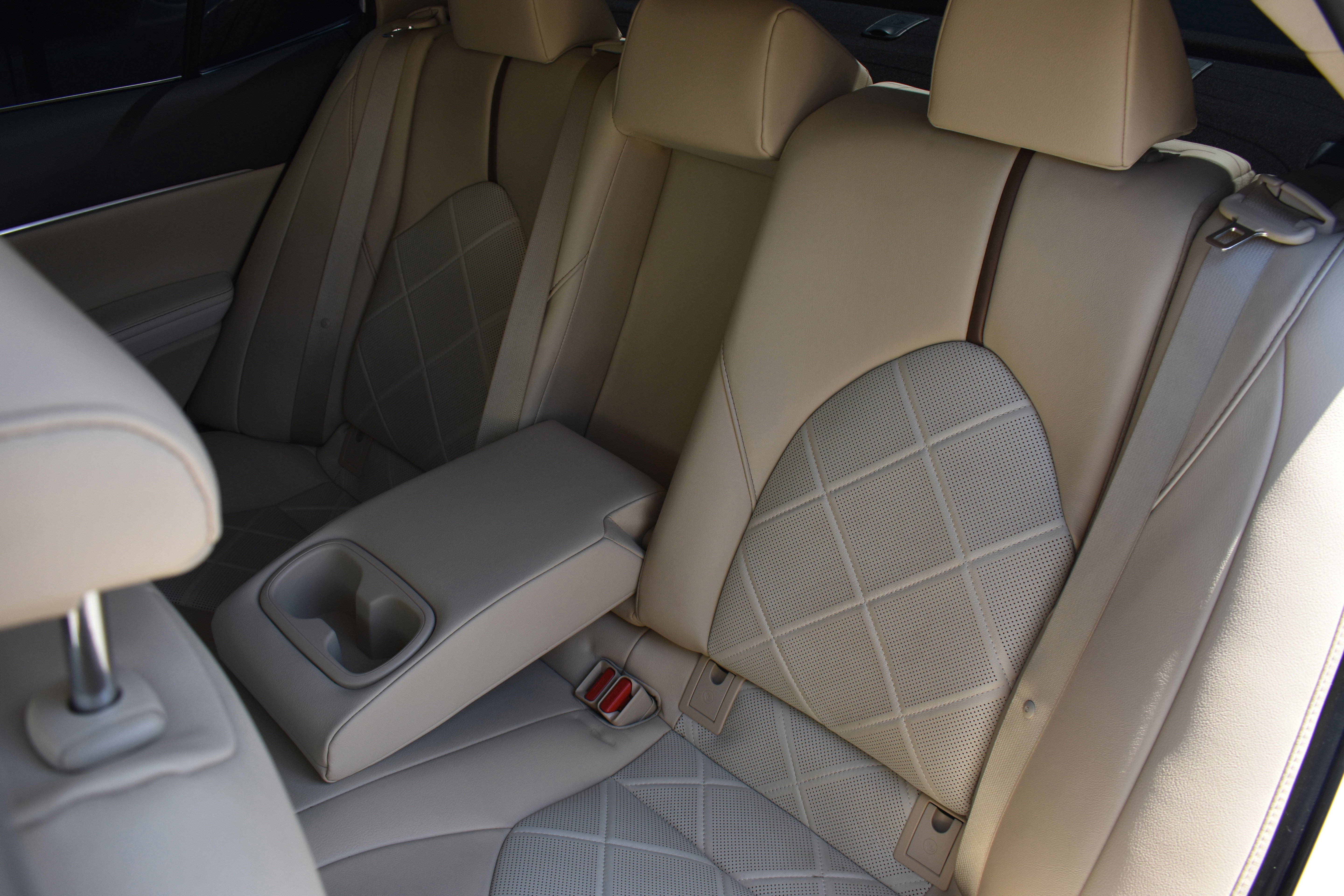 Used 2019 Toyota Camry XLE FWD image 27