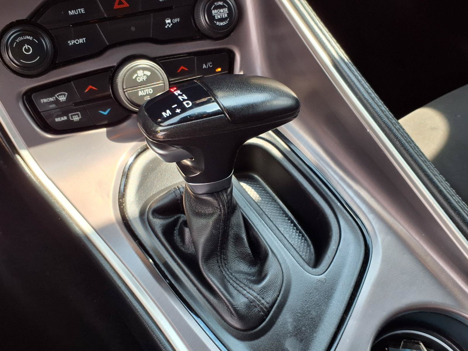 Used 2022 Dodge Challenger SXT RWD image 13