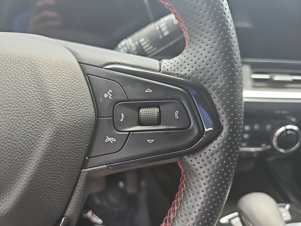 Certified 2024 Chevrolet Trax RS FWD image 22