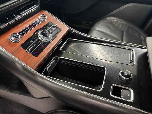 Used 2024 Lincoln Aviator Reserve AWD/4WD image 12